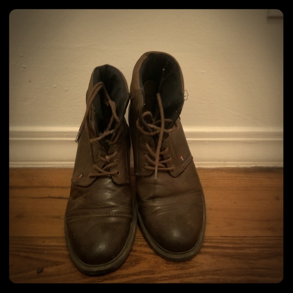 Tommy boots
